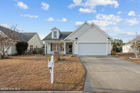 105 Two Putt Ct, New Bern, NC 28560