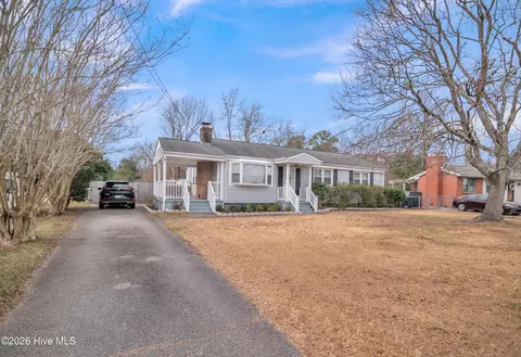 719 Page Dr, Jacksonville, NC 28540
