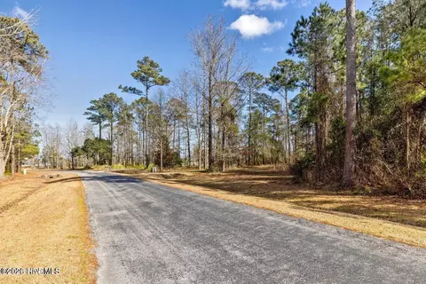 134 Herring Pond Ct, Beaufort, NC 28516