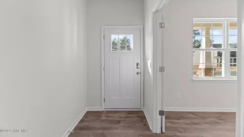 1015 Minnette Cir, New Bern, NC 28562 photo 2
