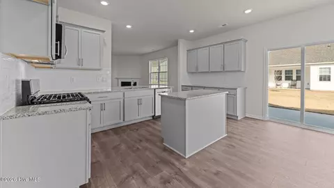 1015 Minnette Cir, New Bern, NC 28562 photo 14