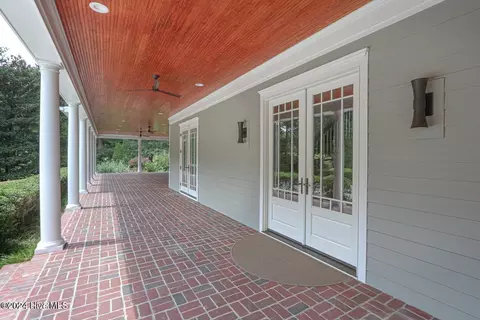 Exterior - 215 Inverrary Rd, Pinehurst, NC 28374 photo 6 of 15