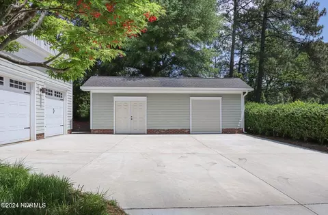 Exterior - 215 Inverrary Rd, Pinehurst, NC 28374 photo 15 of 15