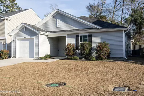 1828 Simonton Dr, Wilmington, NC 28405