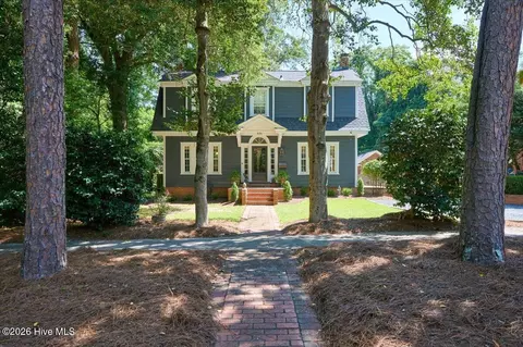 335 E Connecticut Ave, Southern Pines, NC 28387
