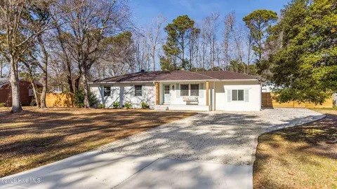 110 Cherokee Trl, Wilmington, NC 28409