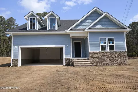 100 Tower St, Southern Pines, NC 28387