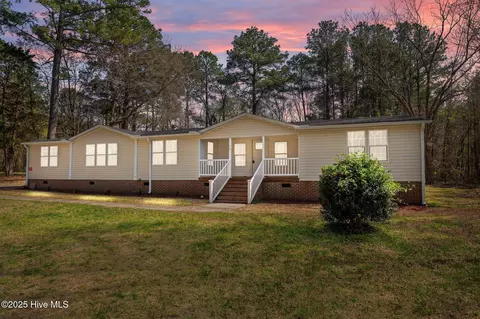 214 Suggs St, Princeville, NC 27886