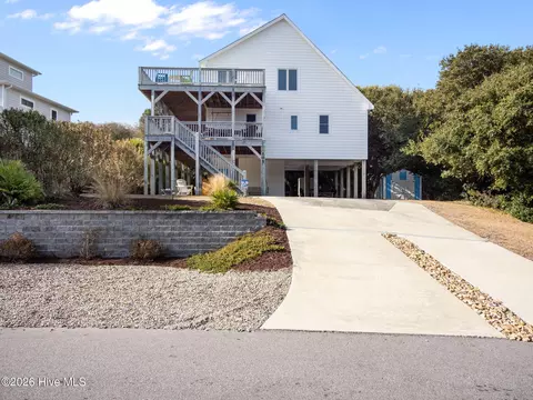 105 Ocean Oaks Dr, Emerald Isle, NC 28594