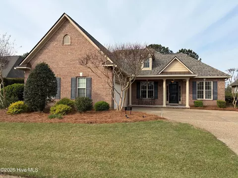 2022 Fanning Ct, Leland, NC 28451