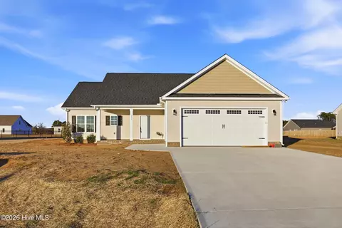 213 Rae Dr, Pikeville, NC 27863