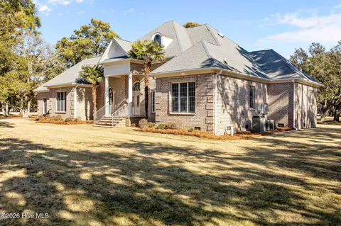 699 Country Club Dr, Oak Island, NC 28465