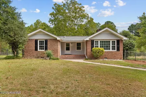 119 Bluebird Ln, West End, NC 27376