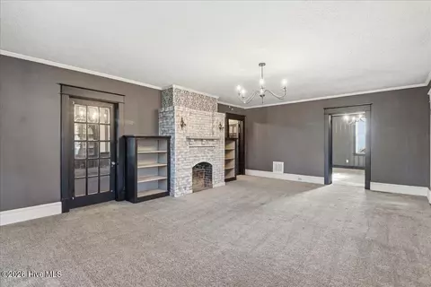123 E College St, Mount Olive, NC 28365 photo 6