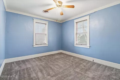 123 E College St, Mount Olive, NC 28365 photo 23