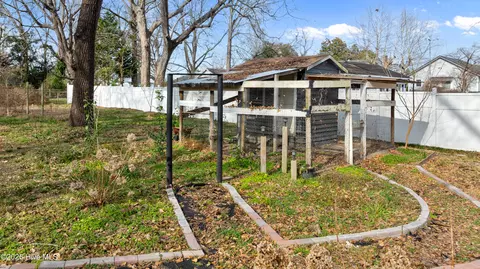 123 E College St, Mount Olive, NC 28365 photo 47