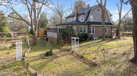 123 E College St, Mount Olive, NC 28365 photo 45