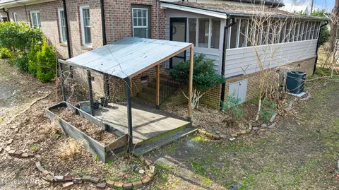 123 E College St, Mount Olive, NC 28365 photo 33