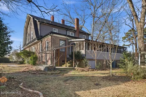 123 E College St, Mount Olive, NC 28365 photo 29