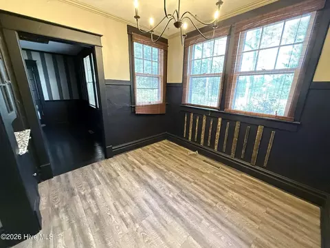 123 E College St, Mount Olive, NC 28365 photo 15
