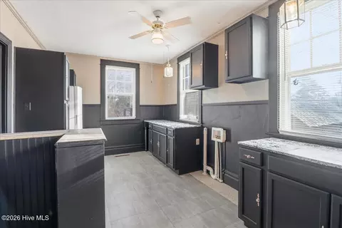 123 E College St, Mount Olive, NC 28365 photo 10