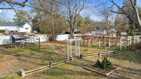 123 E College St, Mount Olive, NC 28365 photo 46