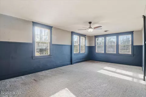 123 E College St, Mount Olive, NC 28365 photo 19