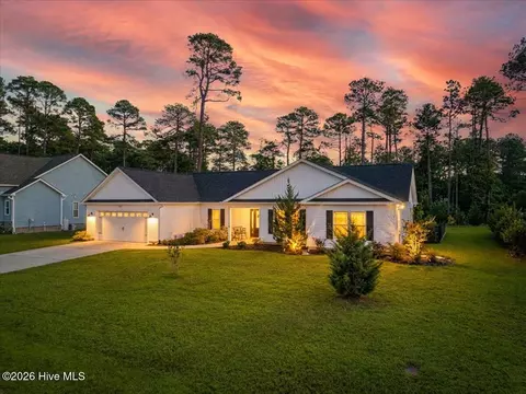 378 Thicket Dr NW, Calabash, NC 28467