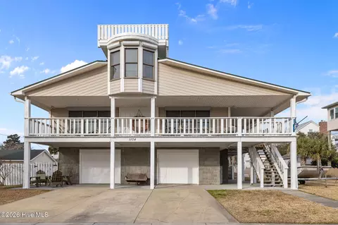 1104 Shepard St, Morehead City, NC 28557