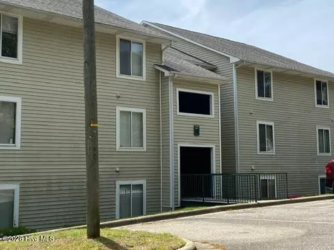 3392 Galleria Dr #13, Fayetteville, NC 28303
