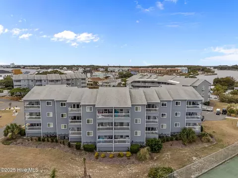 400 Virginia Ave #202A, Carolina Beach, NC 28428