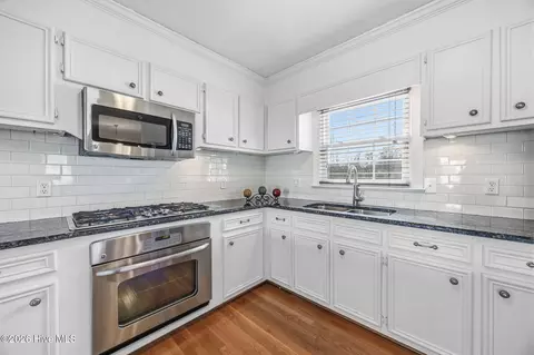 Kitchen - 550 Ormondsville Rd, Hookerton, NC 28538 photo 4 of 7