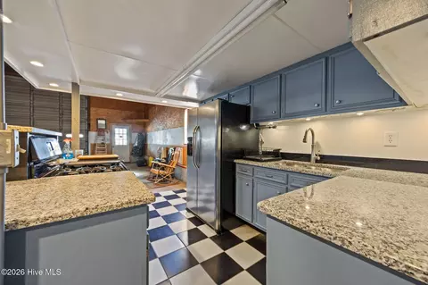 Kitchen - 550 Ormondsville Rd, Hookerton, NC 28538 photo 6 of 7