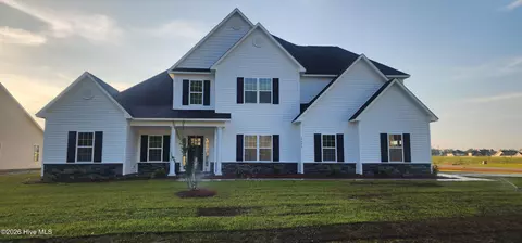 2000 Yellowfin Dr, New Bern, NC 28562