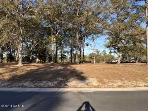 7504 Donegal Cir SW, Sunset Beach, NC 28468