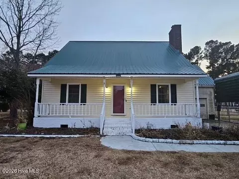 567 Ridge Dr, Winterville, NC 28590