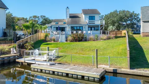 212 Teakwood Dr, Carolina Beach, NC 28428