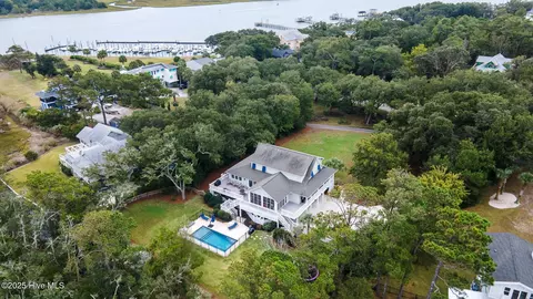 233 Chimney Ln, Wilmington, NC 28409