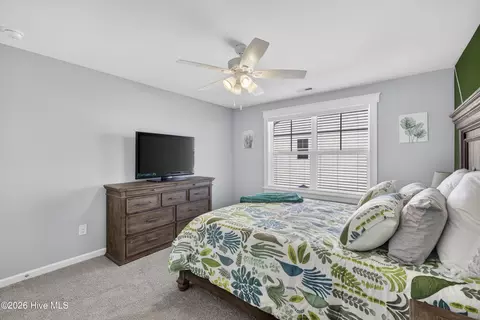 Bedroom - 1003 Terraces Ln, Hampstead, NC 28443 photo 12 of 13