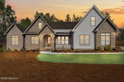 170 Sugar Sand Ln, West End, NC 27376