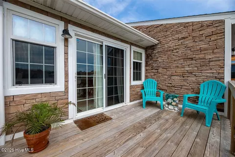 232 Sand Piper Dr, North Topsail Beach, NC 28460
