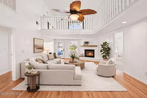 38 Laurinburg St, Ocean Isle Beach, NC 28469