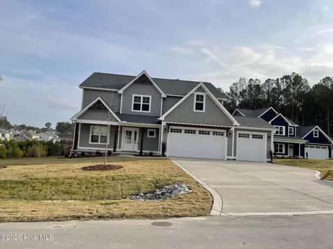 361 Caledonia Dr, Carthage, NC 28327