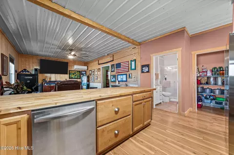 Kitchen - 4176 Jolly Rd, Ayden, NC 28513 photo 4 of 5