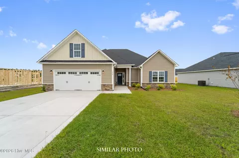 508 Appalachian Trl N, Jacksonville, NC 28546