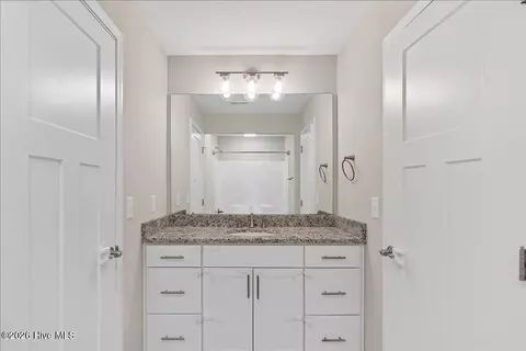 Bath - 175 W New England Ave, Pinebluff, NC 28373 photo 8 of 8