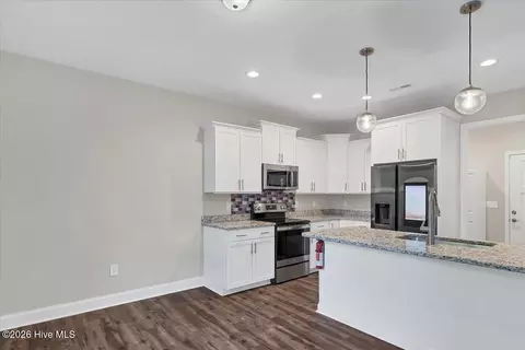 Kitchen - 175 W New England Ave, Pinebluff, NC 28373 photo 6 of 6