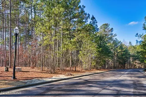 63 Chestertown Dr, Pinehurst, NC 28374 photo 4