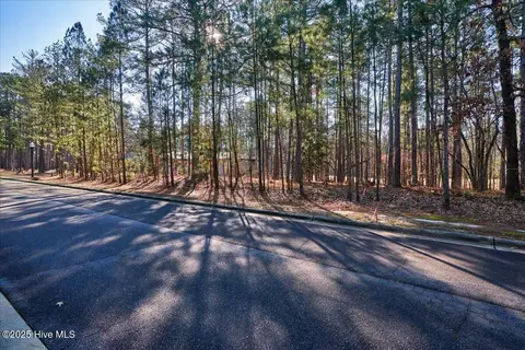 63 Chestertown Dr, Pinehurst, NC 28374