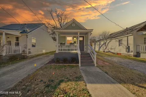 211 Dr Martin Luther King Jr Ave, Edenton, NC 27932